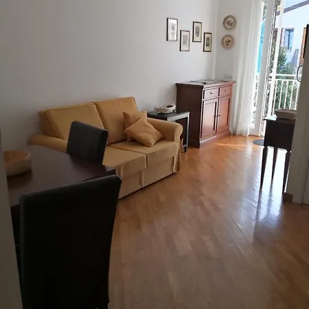 Grazioso In Centro A Numana