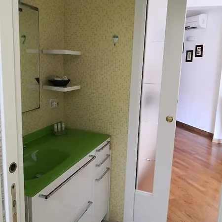 Grazioso In Centro A * نومانا