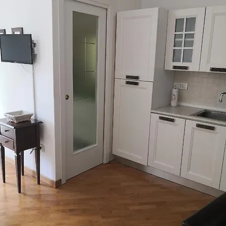 Grazioso In Centro A شقة